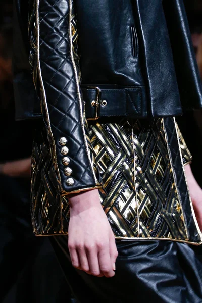 Look 46